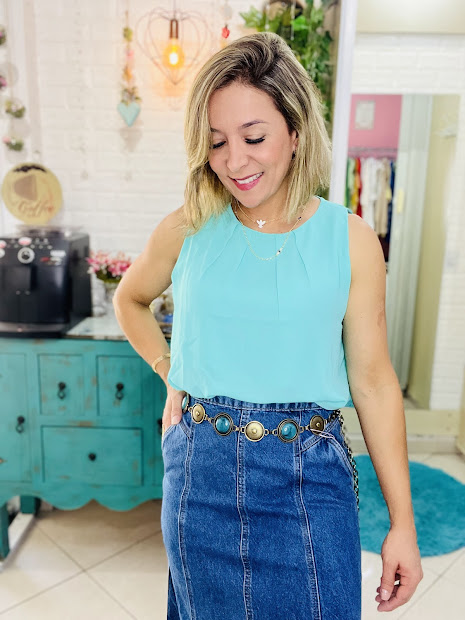 REGATA DE CREPE PREGAS LISA - Imagem 4